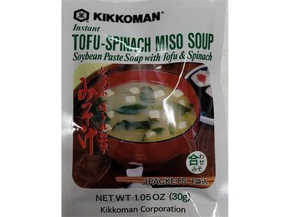 KIKKOMAN TOFU-SPINACH MISO SOYBEAN PASTE SOUP